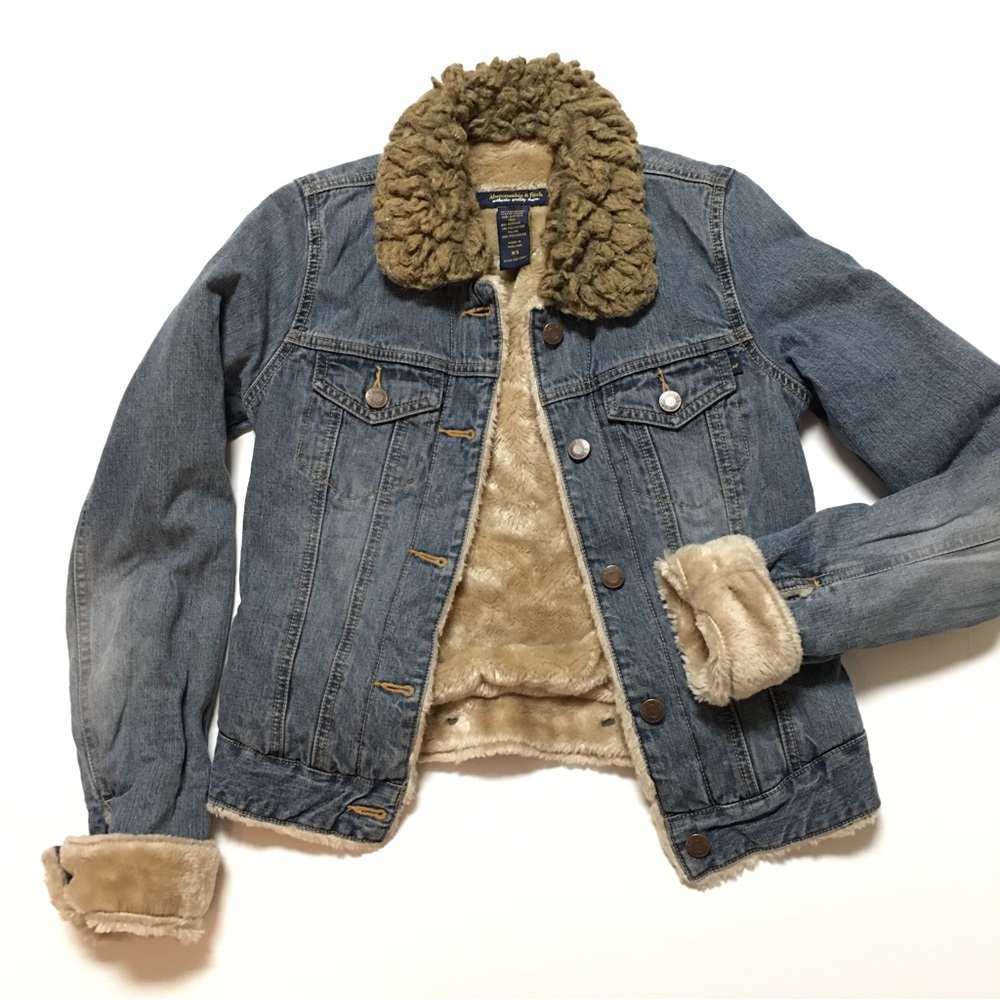 🌺Abercrombie & Fitch denim jacket size xsmall.